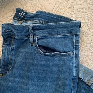 Crop Kick Jeans